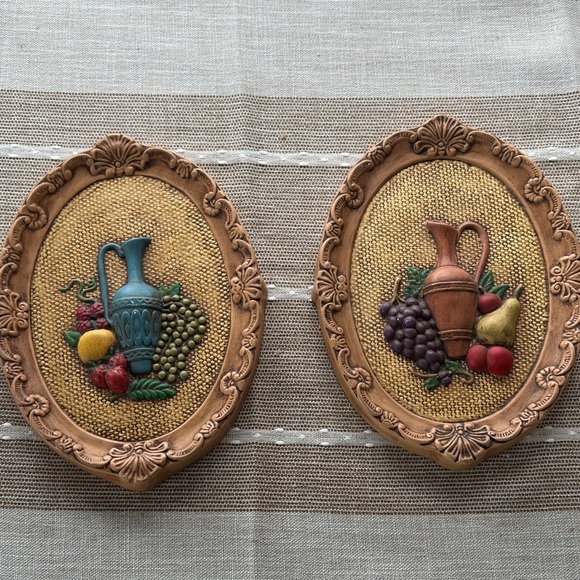 Vintage Style Oval Wall Plaque with Blue Vase and Fruit Design - Picture 6 of 7